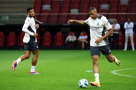 体育世界女排联赛1／4决赛：中国队0-3日本队 止步八强